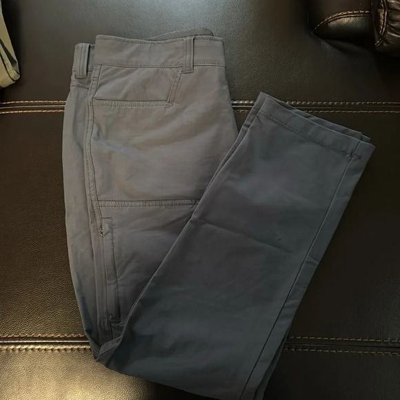 Kirkland Signature Men’s Stretch Tech Pant 34x34 - Picture 6 of 8